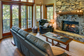 Mtn-View Condo with Screened Porch in Burnsville!